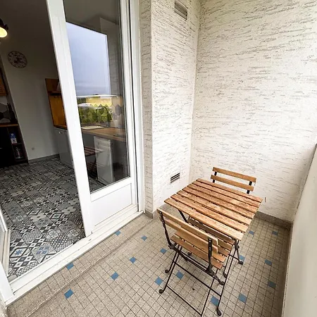 Le Skyline - F2 Avec Balcon Et Vue - Parking Prive Gratuit - Commerces A Proximite *
